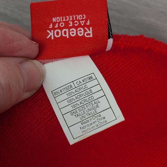 Chicago Blackhawks Reebok Cuffless Knit Beanie Hat Red NHL NWT - Picture 6 of 6